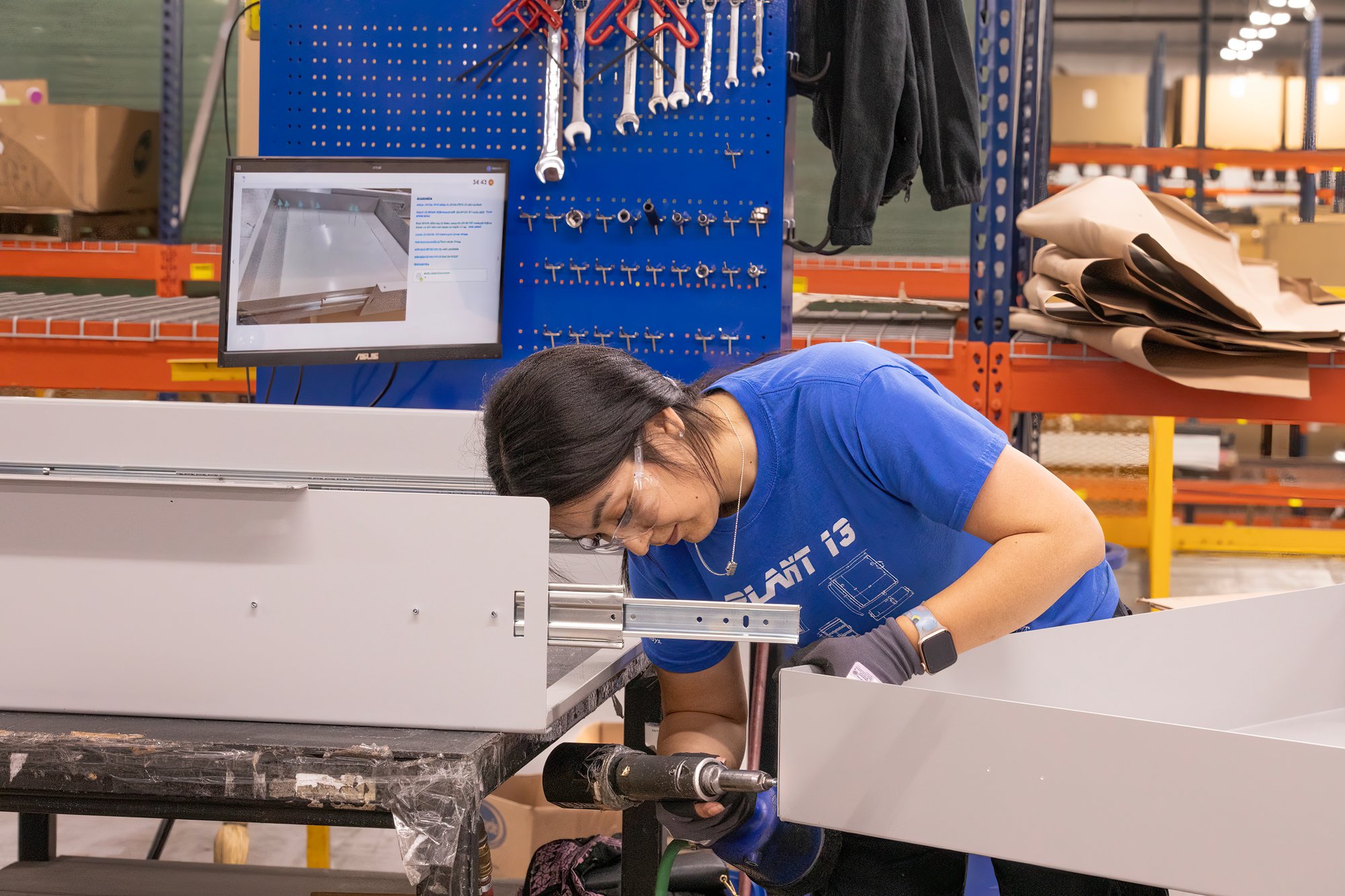See Pico MES guide a MORryde factory worker in the assembly process