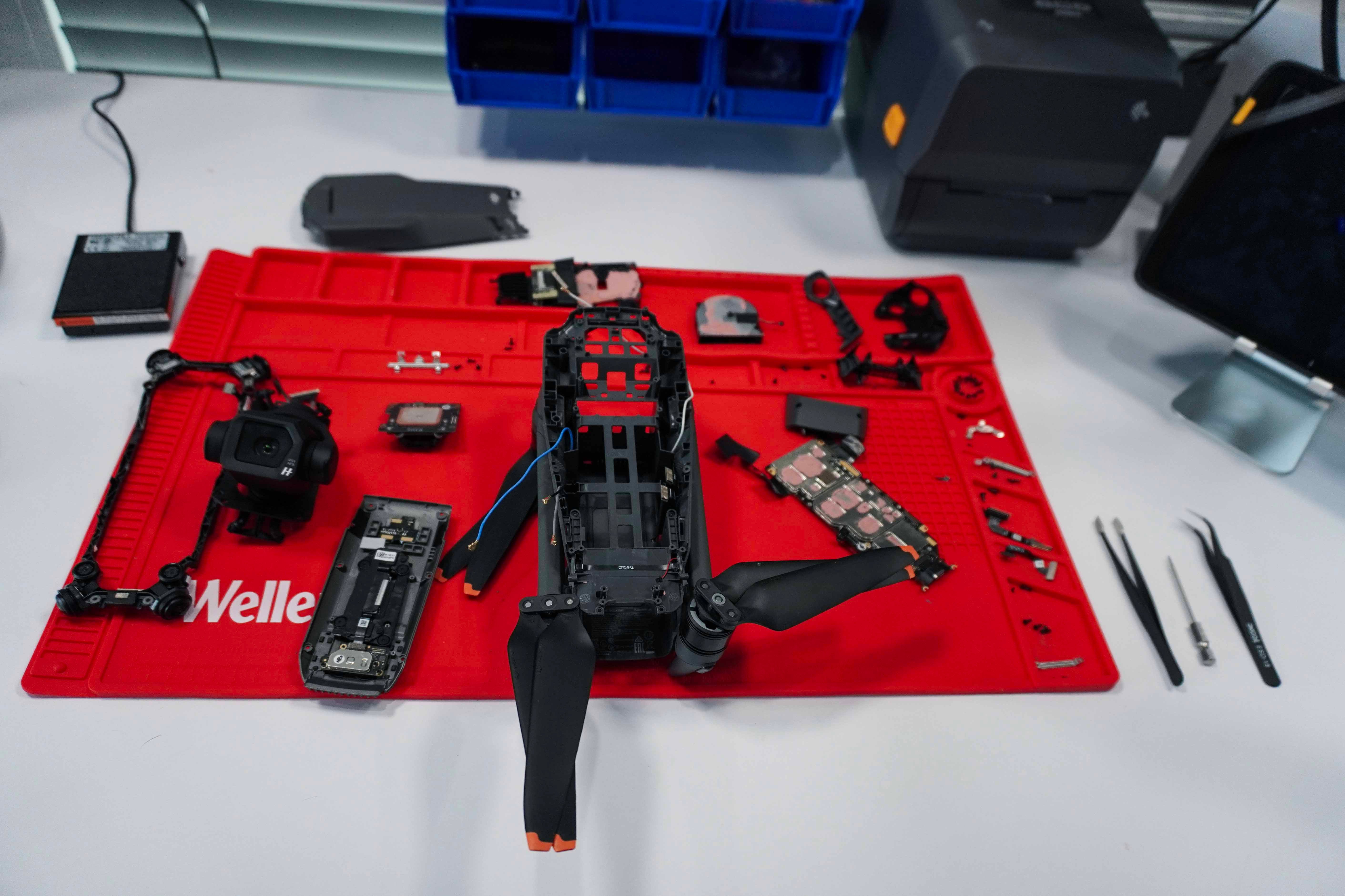 Drone assembly with Pico MES error-proofing