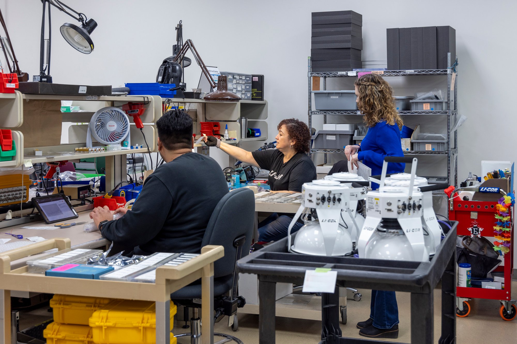 Operators at LICOR Environmental Sciences use PICO on their shop floor